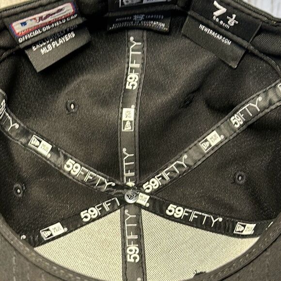 New Era Black Pittsburgh Pirates 2018 Memorial Day on Field 59Fifty SnapBack Cap - Picture 6 of 10